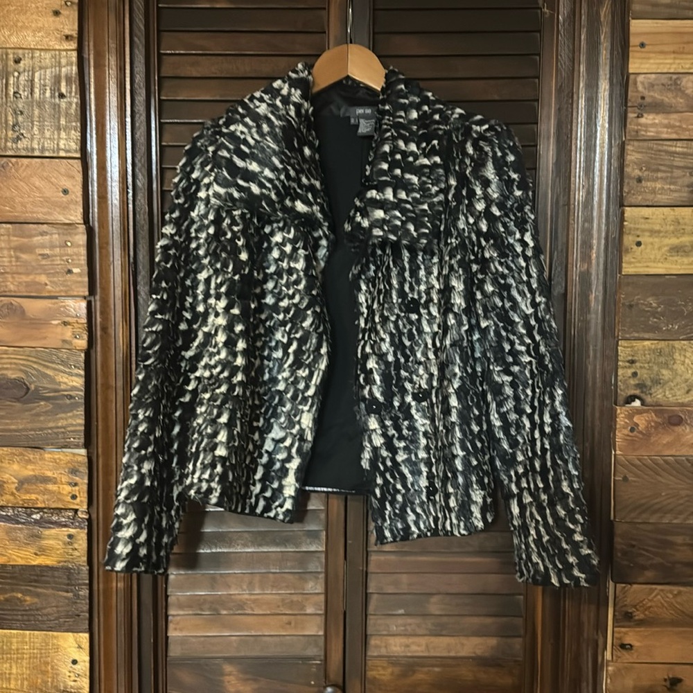Per Se Black White Faux Fur Jacket Size 6 Excellent Condition